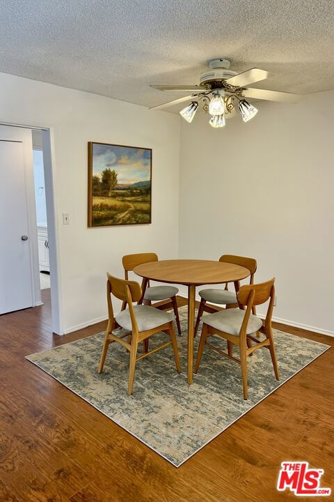 1138 11th Street, Santa Monica CA: https://media.crmls.org/mediaz/81e9b68f-7e83-4b81-a423-991928c65ac7.jpg