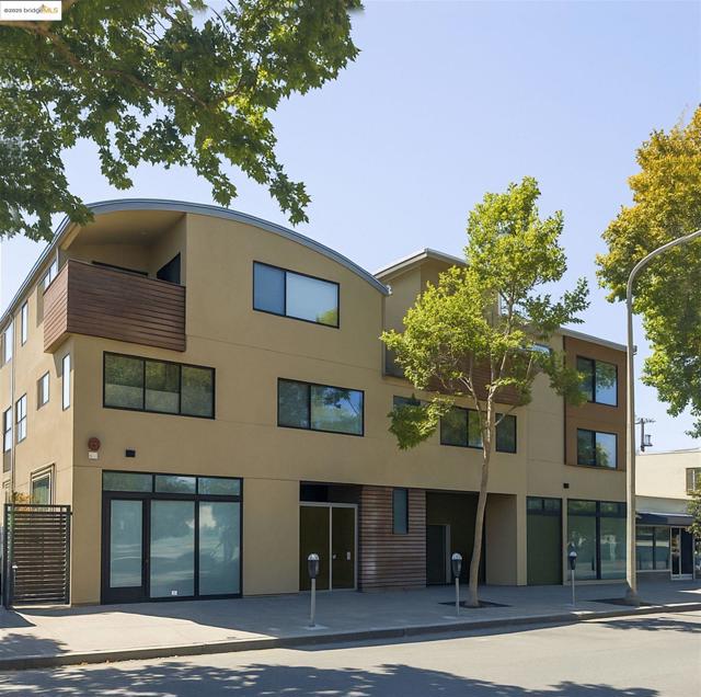 1406 San Pablo Ave, Berkeley CA: https://media.crmls.org/mediaz/81eb16b2-0639-4643-9d4d-a3f0cd09c0e7.jpg