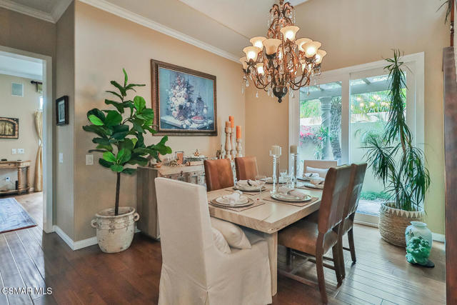963 Corte Augusta, Camarillo CA: https://media.crmls.org/mediaz/81eb47e4-3fb7-45f0-b373-f4b1bb2fcf94.jpg