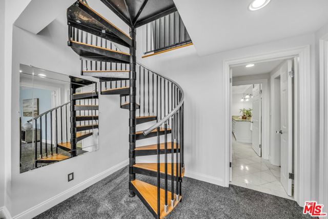 8011 Rayford Drive, Los Angeles CA: https://media.crmls.org/mediaz/81eb56d9-620b-4163-8b18-3f896bce42ac.jpg