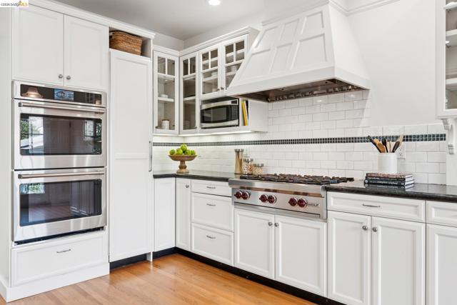 Image 23 of 60 For 2035 Francisco St