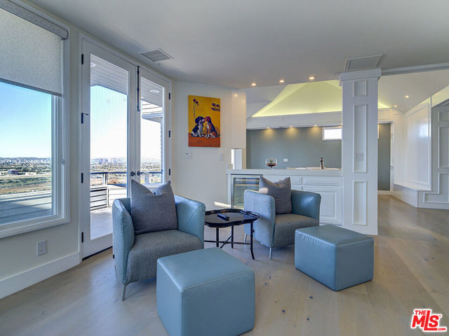 7800 Veragua Drive, Playa del Rey CA: https://media.crmls.org/mediaz/81ec8ca5-72e8-4418-8d48-3e519d7e6608.jpg