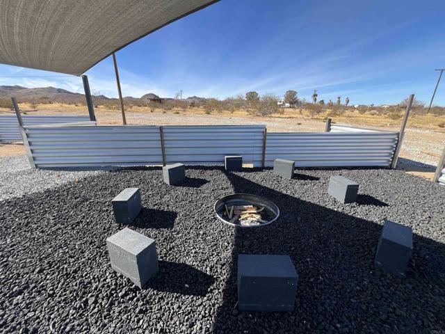 Detail Gallery Image 7 of 58 For 2774 Kickapoo Trl, Landers,  CA 92285 - 1 Beds | 1/1 Baths