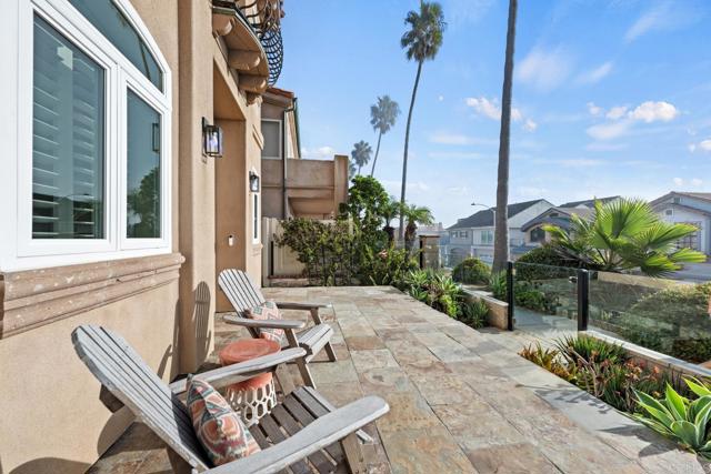 Detail Gallery Image 5 of 44 For 1632 S Pacific St #B,  Oceanside,  CA 92054 - 4 Beds | 4 Baths