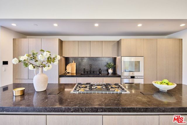 23515 Malibu Colony Road, Malibu CA: https://media.crmls.org/mediaz/81ecde0a-4143-4787-aa43-15e9152301a2.jpg