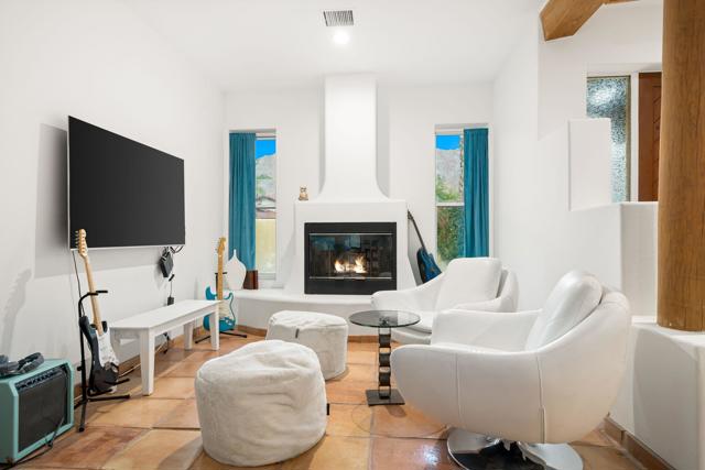 52700 Avenida Vallejo, La Quinta CA: https://media.crmls.org/mediaz/81ed28b7-ec99-407d-8c3a-7d1a5a41c5a7.jpg