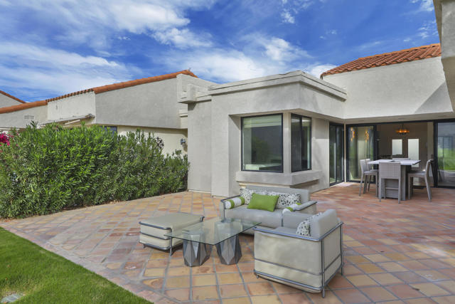 50181 Calle Maria, La Quinta CA: https://media.crmls.org/mediaz/81ed8db4-4250-404d-bcd0-9e946ed1fa28.jpg