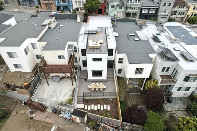 651 41st Avenue, San Francisco CA: https://media.crmls.org/mediaz/81ede4f3-1321-481f-96bf-51553f56e973.jpg