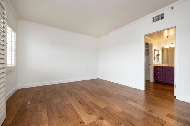 1 Baldwin Avenue, San Mateo CA: https://media.crmls.org/mediaz/81ee4f9f-3854-4eed-8eb0-23d90bea5e54.jpg