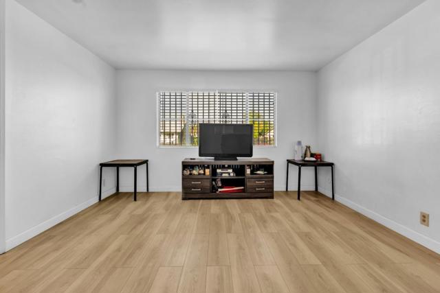 6245 Pantano Drive, Sacramento CA: https://media.crmls.org/mediaz/81ee86d6-9181-402d-a1e5-bd11076cb88f.jpg