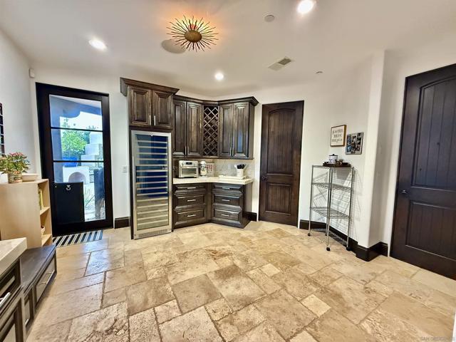 14911 Encendido, San Diego CA: https://media.crmls.org/mediaz/81f05f59-17f9-416a-89da-6c3b54a7df66.jpg
