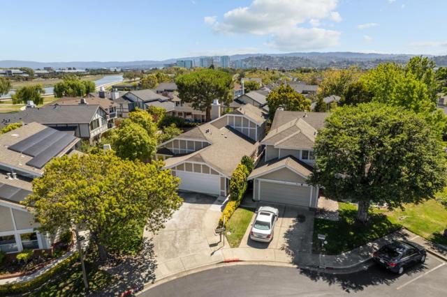 704 Prescott Lane, Foster City CA: https://media.crmls.org/mediaz/81f06c42-76d3-4d9e-be38-79e3227e0627.jpg