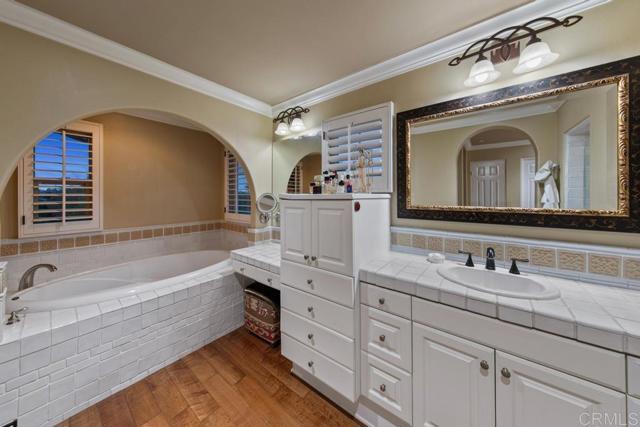 14523 Caminito Lazanja, San Diego CA: https://media.crmls.org/mediaz/81f1708d-579e-493f-a25a-0ad249eefaf3.jpg