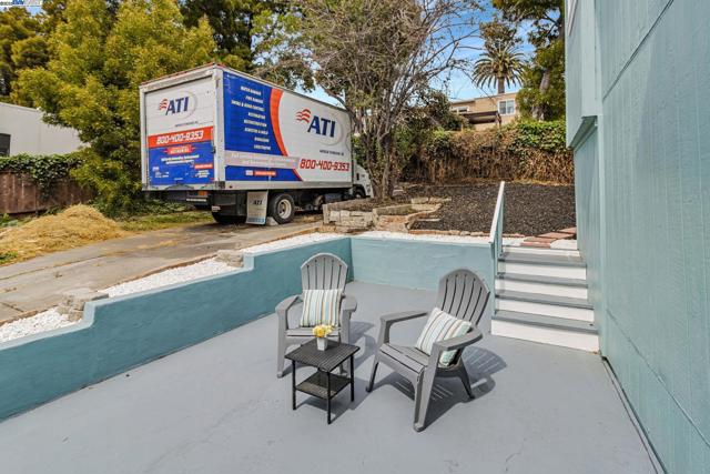 9700 Macarrthur Blvd., Oakland CA: https://media.crmls.org/mediaz/81f2a2fc-2762-4880-b191-798ac6cceaad.jpg