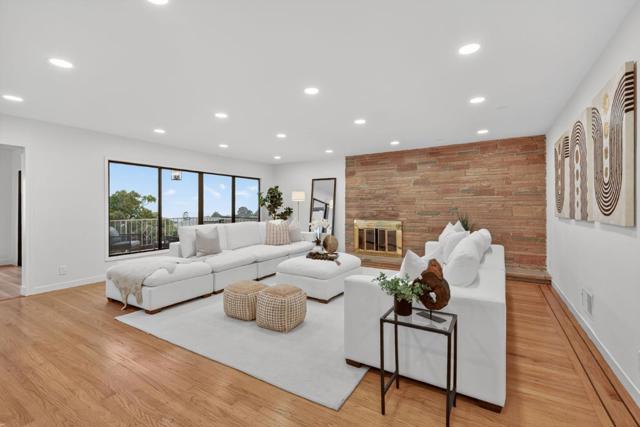 72 Cresta Vista Drive, San Francisco CA: https://media.crmls.org/mediaz/81f32481-932b-4673-bbf1-94586fc16f7e.jpg