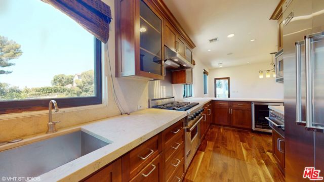 3311 Deronda Drive, Los Angeles CA: https://media.crmls.org/mediaz/81f359d7-0a71-48ce-8b5b-1374ba5431ff.jpg