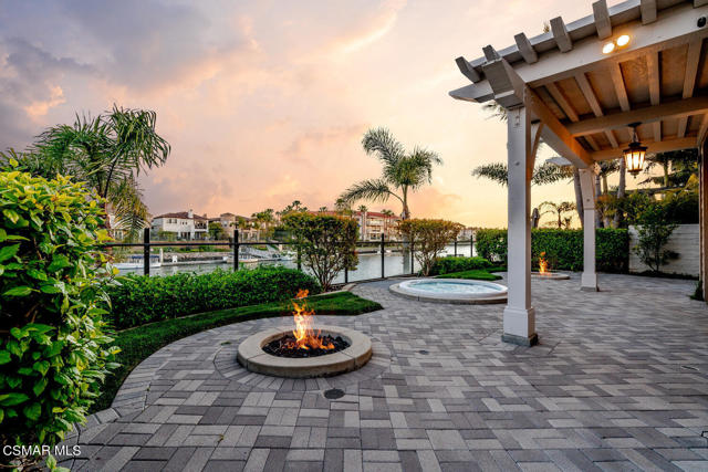 4014 Caribbean Street, Oxnard CA: https://media.crmls.org/mediaz/81f3ee32-51cf-4fd9-b576-d544ee7749b7.jpg