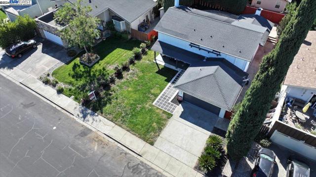 Image 42 of 48 For 925 Hazel St