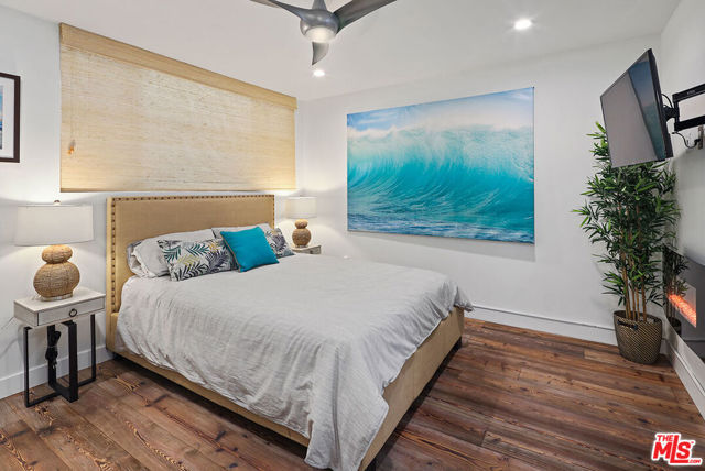 472 Rosecrans Avenue, Manhattan Beach, California 90266, 0 ,Residential Income,For Sale,Rosecrans,0,26830069