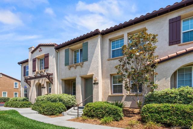 13033 Lamia Point, San Diego CA: https://media.crmls.org/mediaz/81f48ae0-02c3-4d17-aa62-860f9b0b51b8.jpg