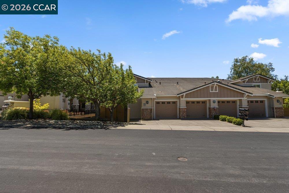 3024 Grey Eagle Dr