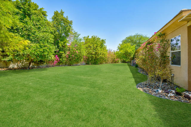 7 Chopin Court, Rancho Mirage CA: https://media.crmls.org/mediaz/81f4f467-62d4-4477-88e4-6073a6f36b2c.jpg