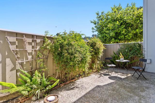 1582 Dolphin Drive, Aptos CA: https://media.crmls.org/mediaz/81f51ddd-b2e2-431a-a8ec-98ad0a2b4c48.jpg