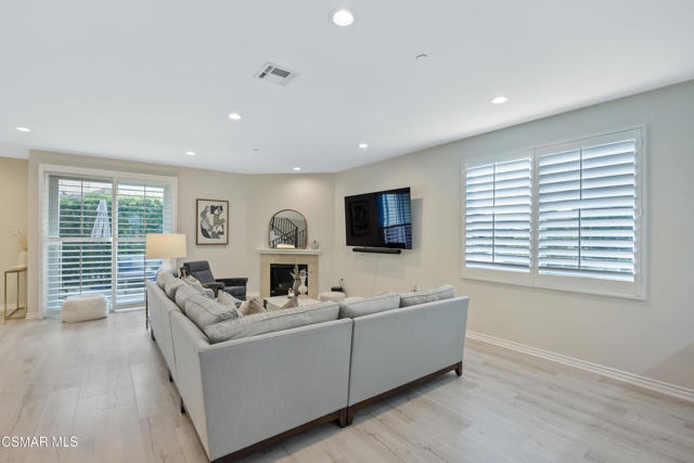 349 Newbury Vista Lane, Newbury Park CA: https://media.crmls.org/mediaz/81f571c5-c079-47b8-b6ae-6cdcdf6bbc72.jpg