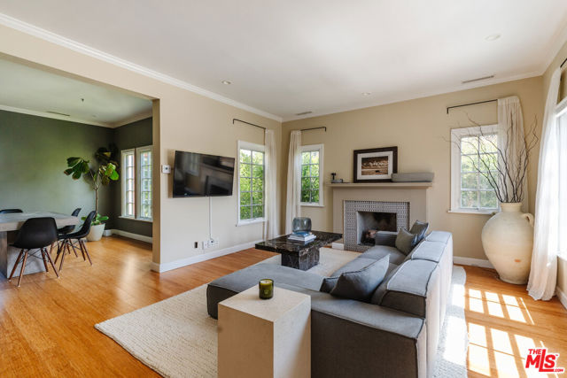 831 S Stanley Avenue, Los Angeles CA: https://media.crmls.org/mediaz/81f59cae-9cf1-40fa-8f22-48d5e5d08a03.jpg