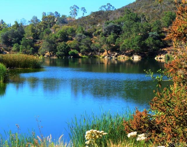 303 Amparo Drive, Escondido CA: https://media.crmls.org/mediaz/81f5e09f-7e3c-4caa-9182-03f6b696fbe9.jpg