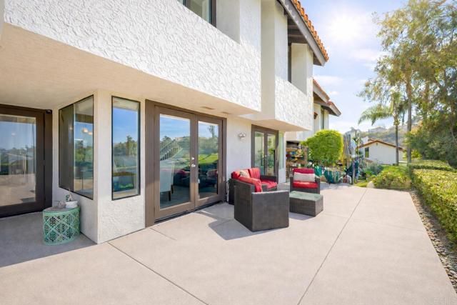 Detail Gallery Image 7 of 40 For 629 Camino Ynez, Solana Beach,  CA 92075 - 4 Beds | 3 Baths