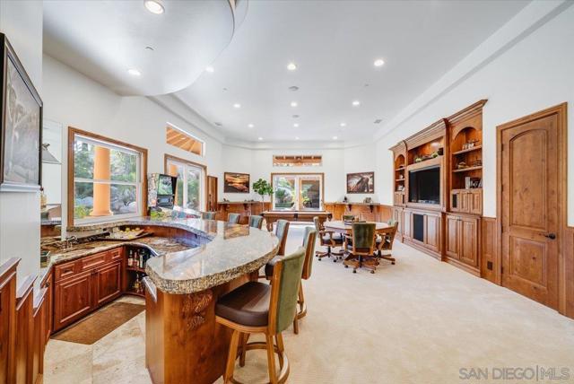 15397 Rock Creek Ln, El Cajon CA: https://media.crmls.org/mediaz/81f6c375-a3b9-422d-b133-b44bac4dfead.jpg