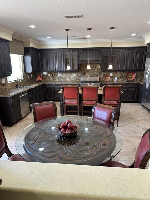Image 8 of 37 For 684 Coastal Hills Dr