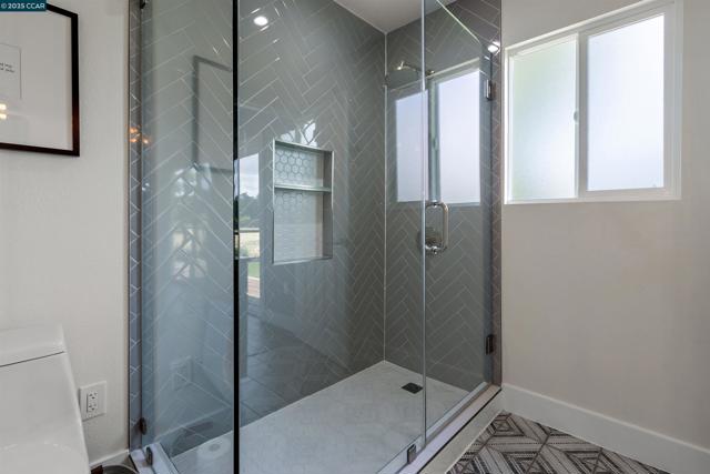 225 Babette Ct, Pleasant Hill CA: https://media.crmls.org/mediaz/81f7211b-3dd0-4382-b43e-5ee8fa3a9026.jpg