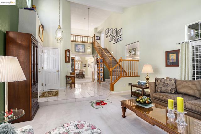 4704 Crestone Needle Way, Antioch CA: https://media.crmls.org/mediaz/81f72fdf-4e53-4e47-81f3-a41ea8834c18.jpg
