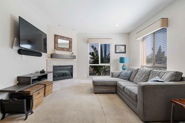 239 Ebony Avenue, Imperial Beach CA: https://media.crmls.org/mediaz/81f73180-799e-41cf-ad35-47c3caba318b.jpg
