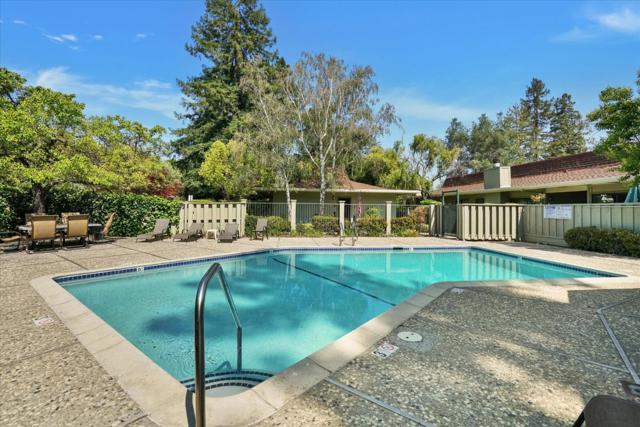 1070 Mercedes Avenue, Los Altos CA: https://media.crmls.org/mediaz/81f75381-821f-456f-b3b5-faec9d1c09a2.jpg