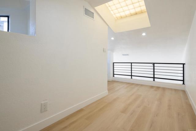 Detail Gallery Image 12 of 28 For 11439 Cascada Way, San Diego,  CA 92124 - 2 Beds | 3 Baths