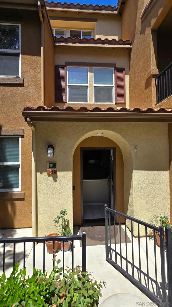 4300 Newton Avenue #31