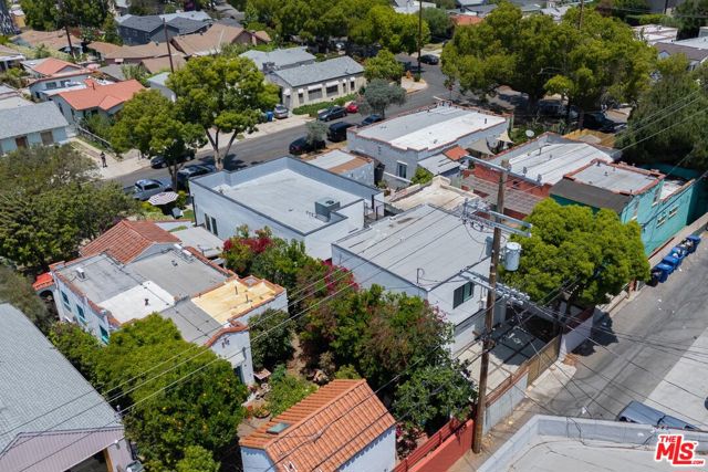 3170 Glenmanor Place, Los Angeles CA: https://media.crmls.org/mediaz/81f83a43-53ee-41c5-a31f-9ebbb617bf6c.jpg