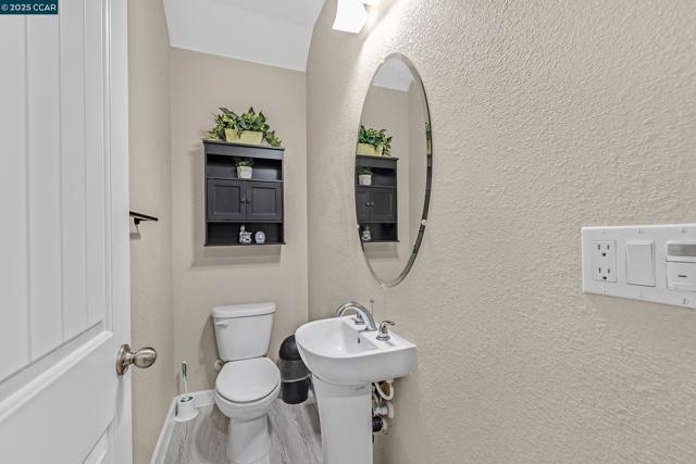 210 Belle Harbor Circle, Pittsburg CA: https://media.crmls.org/mediaz/81f92441-276b-49f8-9a76-0139c261faba.jpg