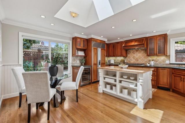 1275 Covington Road, Los Altos CA: https://media.crmls.org/mediaz/81f92db8-2b8c-479a-9f8c-e5cd4a10ce6d.jpg