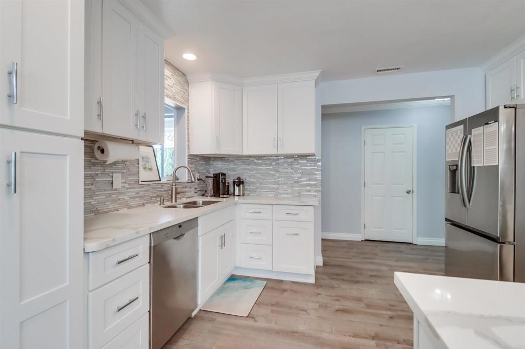 5468 Princess View Place - photo 15