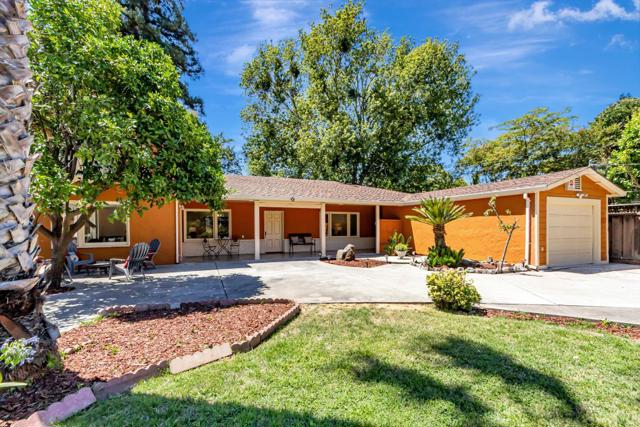 2447 Cottle Avenue, San Jose CA: https://media.crmls.org/mediaz/81fa6d6a-8923-4406-a5d7-2542e23956b0.jpg