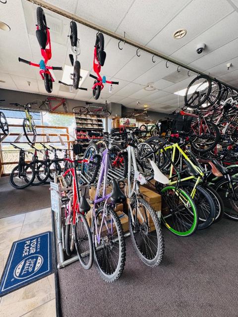 101 101 McCray St., Hollister CA: https://media.crmls.org/mediaz/81fb3dee-4b96-4ef7-90ea-f71f0cca0435.jpg