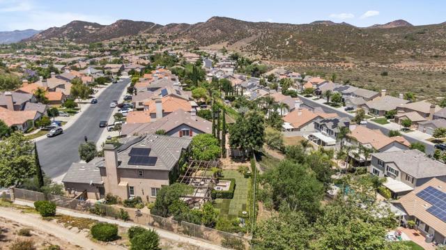 27792 Elderberry Street, Murrieta CA: https://media.crmls.org/mediaz/81fb9072-8e62-41f5-970c-f2260f672f25.jpg
