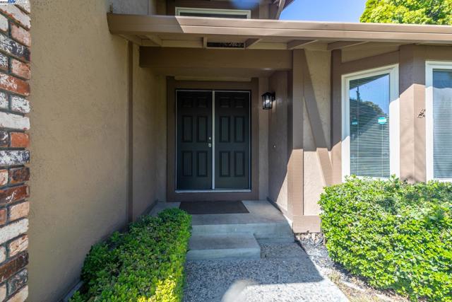 1445 Mellissa Cir, Antioch CA: https://media.crmls.org/mediaz/81fbbf4a-d06e-4b8d-af46-26158757a75b.jpg