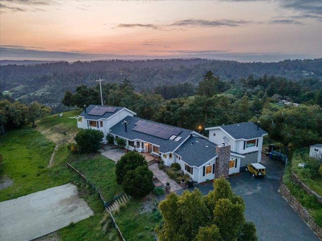 1501 Hidden Valley Road, Soquel CA: https://media.crmls.org/mediaz/81fcd258-b393-4608-b652-49acddb62e06.jpg