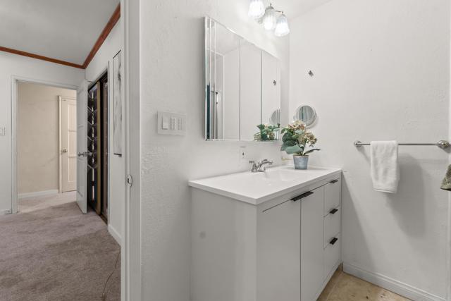 Detail Gallery Image 18 of 42 For 2736 Deerpark Dr, San Diego,  CA 92110 - 3 Beds | 2 Baths