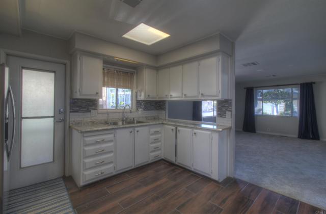 211 N Citrus Avenue, Escondido CA: https://media.crmls.org/mediaz/81fd3c59-c35b-4cd7-9fcc-00009c4e51cb.jpg